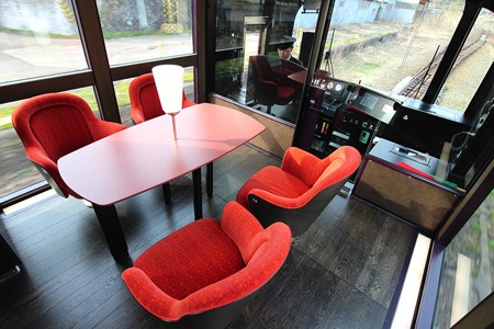 日本創(chuàng)意觀光列車（echigo TOKImeki resort setsugekka）