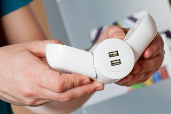 多功能便攜旅行插座 圖四 多功能便攜旅行插座 圖四