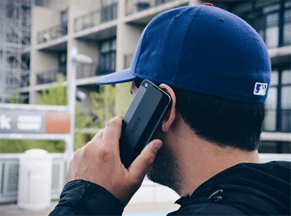 迷你可吸附移動電源 圖二 迷你可吸附移動電源 圖二