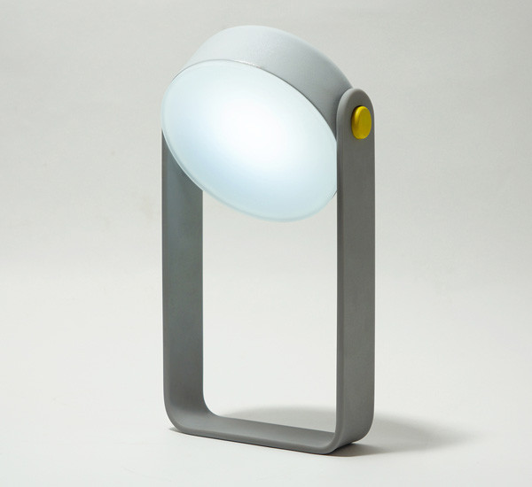 新型多功能可折疊手電筒(Spot)圖三 新型多功能可折疊手電筒(Spot)圖三