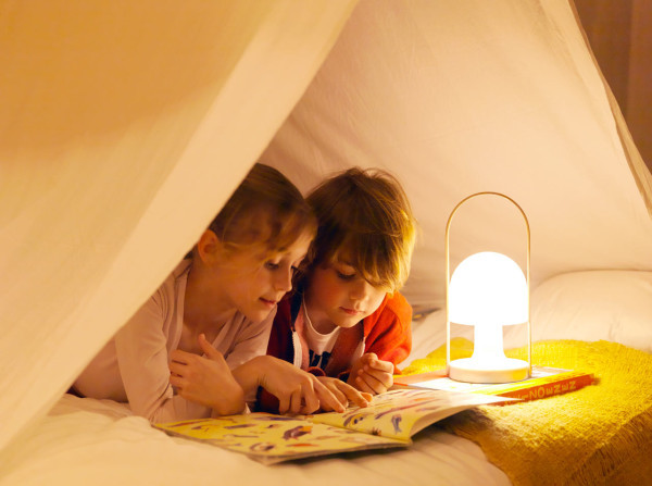 便攜式充電手提臺燈 圖七 便攜式充電手提臺燈 圖七