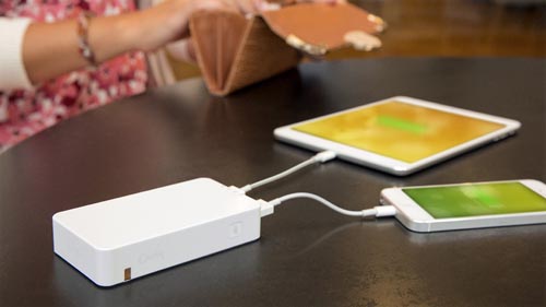 裝在插座里的移動(dòng)電源(Pickup Power)圖二 裝在插座里的移動(dòng)電源(Pickup Power)圖二