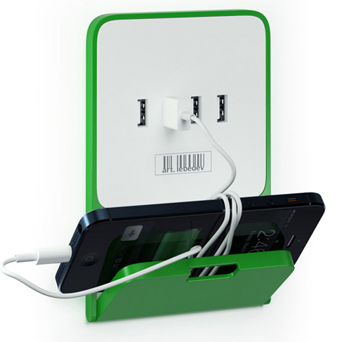 自帶折疊支架的USB插座(Zaryadkus USB Socket)圖二 自帶折疊支架的USB插座(Zaryadkus USB Socket)圖二