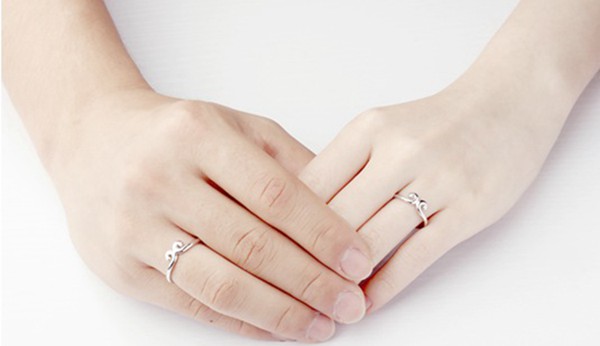 大話西游?緊箍咒愛你一萬年純銀創(chuàng)意情侶戒指 圖五 大話西游?緊箍咒愛你一萬年純銀創(chuàng)意情侶戒指 圖五