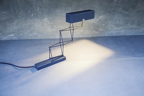 升降機創(chuàng)意臺燈設(shè)計 圖二 升降機創(chuàng)意臺燈設(shè)計 圖二