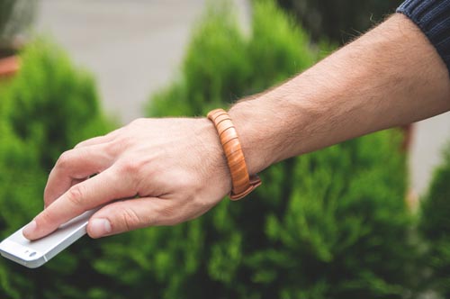 純手工打造皮革數(shù)據(jù)線手鐲 圖二