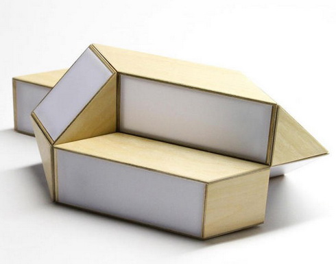 可任意角度扭轉的燈具(Rubik’s Snake) 可任意角度扭轉的燈具(Rubik’s Snake)