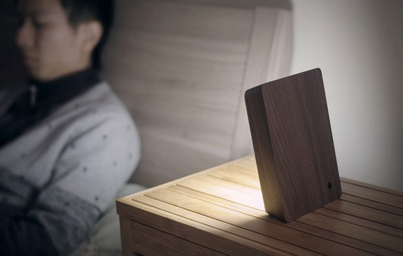 自動(dòng)感應(yīng)磚形燈具