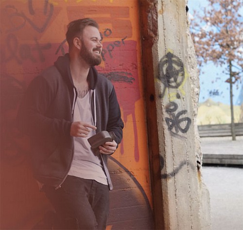 馬蹄形酒壺設(shè)計