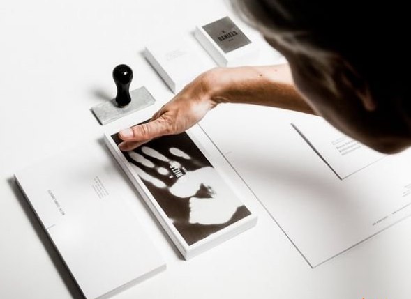 奧地利維也納熱感應名片（N. Daniels）