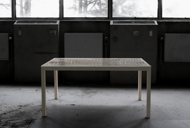別具一格的迷宮桌子(Labyrinth Table)
