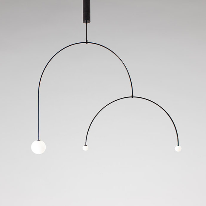 可碰動線性元素吊燈【Michael Anastassiades(英國)設(shè)計】