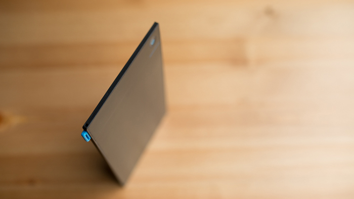 薄到極致的的移動電源