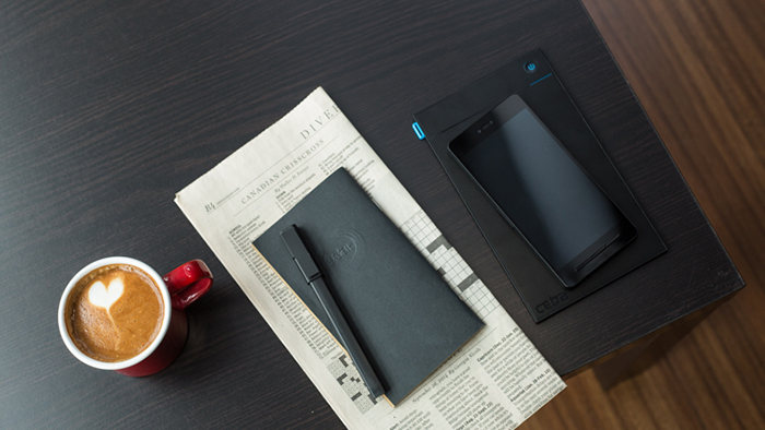 薄到極致的的移動電源