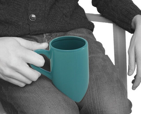 只能用雙腿夾住的創(chuàng)意馬克杯