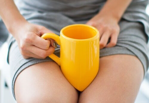 只能用雙腿夾住的創(chuàng)意馬克杯