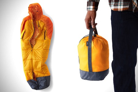 能當(dāng)羽絨服穿的創(chuàng)意睡袋