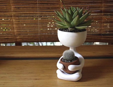 萌態(tài)十足的娃娃創(chuàng)意花盆