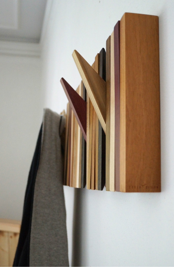 Pantonia創(chuàng)意木制掛衣架