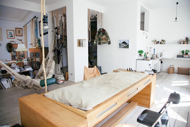 適用于小空間的多功能創(chuàng)意辦公桌