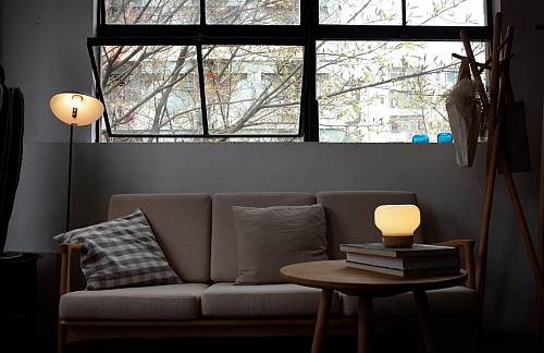 能為iPhone手機充電的創(chuàng)意臺燈(Mushroom lamp) 圖十 能為iPhone手機充電的創(chuàng)意臺燈(Mushroom lamp) 圖十